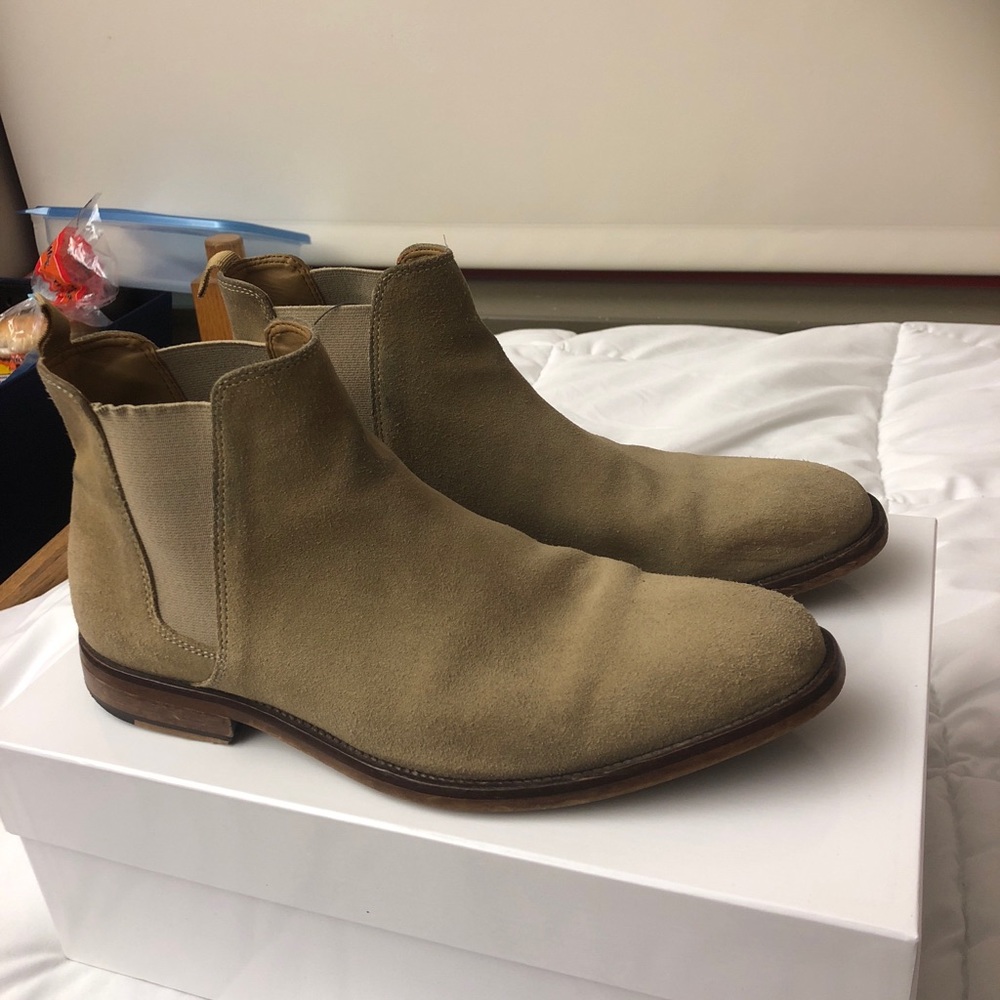 Men’s size 8 Aldo Chelsea boots